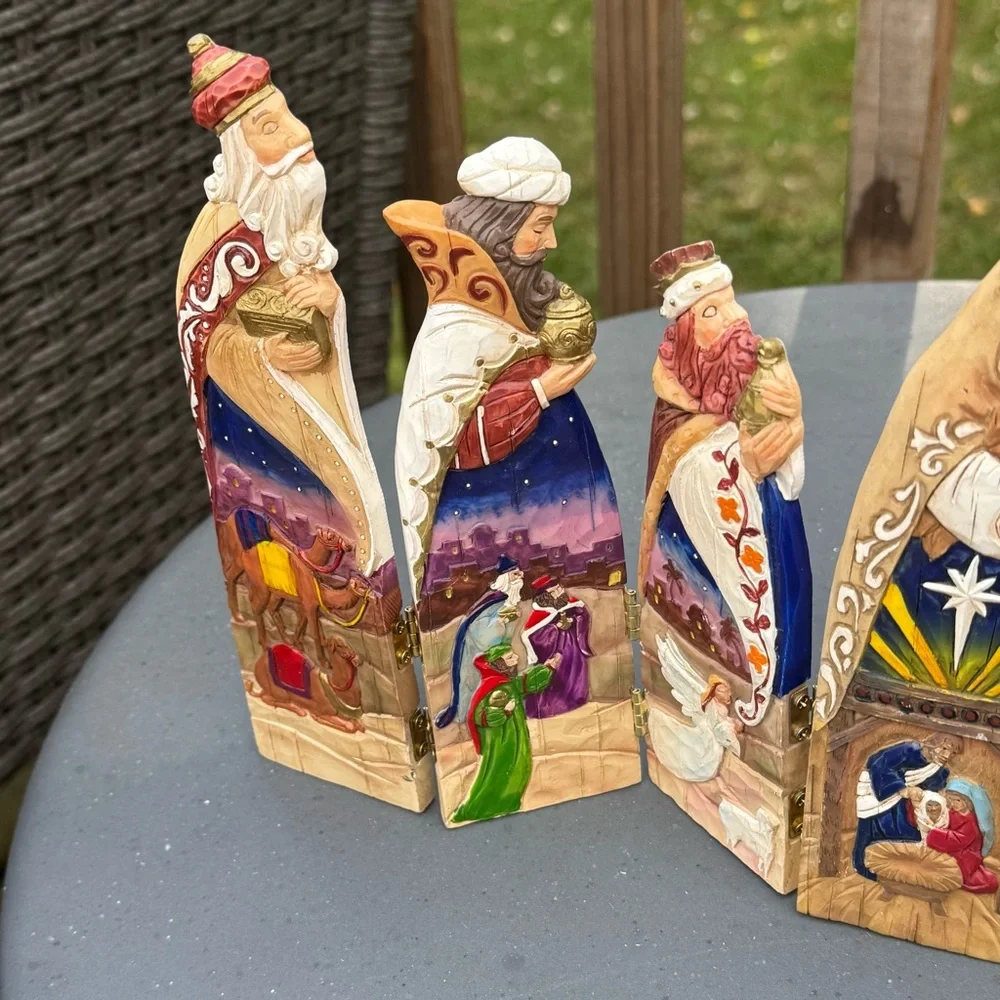 VTG Christmas Nativity Hand Painted Hinged Fence Intricate Carved Detail